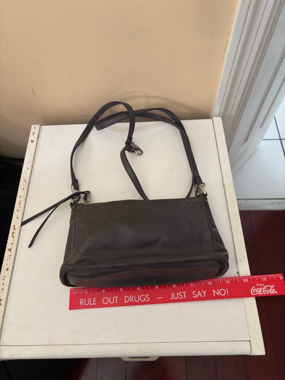 HOBO International Gray Leather Crossbody Bag - Picture 3 of 4
